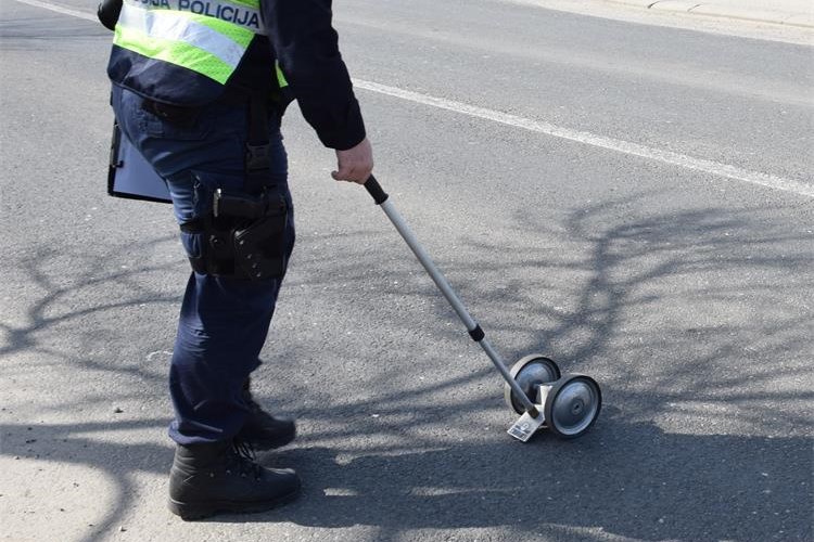Slika /ILUSTRACIJE MUP NOVE 2021/Očevid promet.JPG